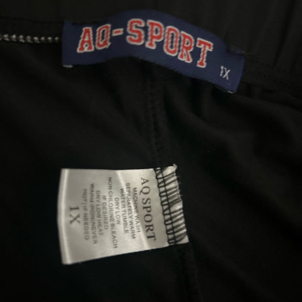 AQ Sport Rolling Stones Stretch Pants. Size 1X - Picture 4 of 5